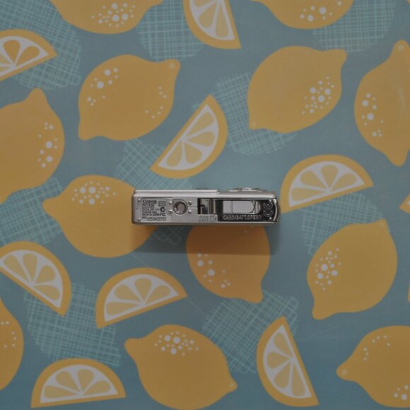 Canon PowerShot SD400 Digital Elph - Silver - Digital Camera - Near mint - Picture 6 of 9